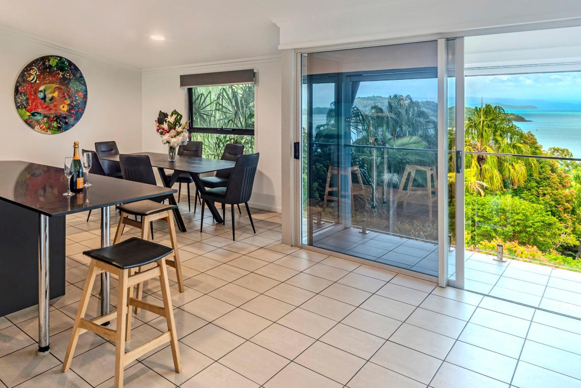 Oasis Apartments On Hamilton Island By Hiha Exterior photo
